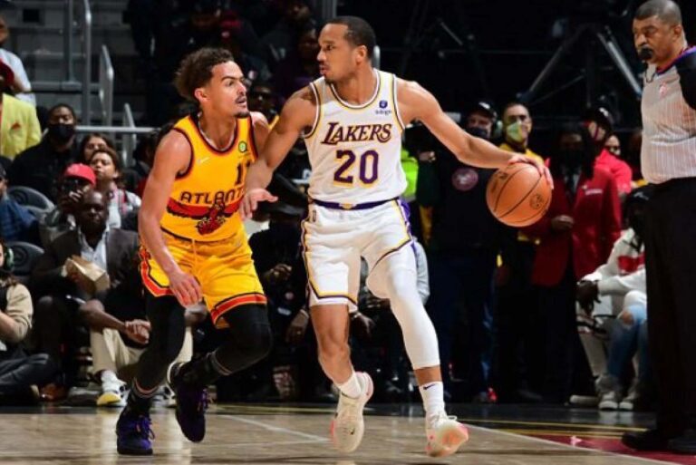 Trae Young leads Hawks to beat Lakers