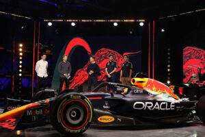 Launches a new car, Red Bull Racing believes the RB18 is fiercer on straight tracks